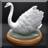 C14. Lladro swan figurine. 